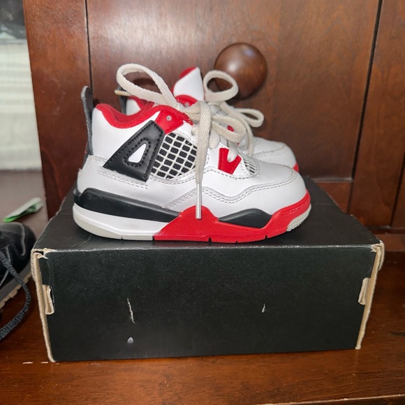 Jordan - Picture 1 of 4